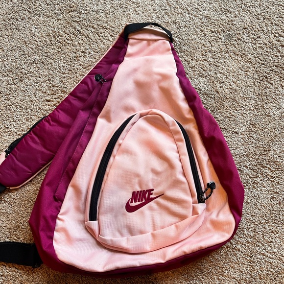 Nike Backpack New never Used Without Tag - Picture 1 of 3
